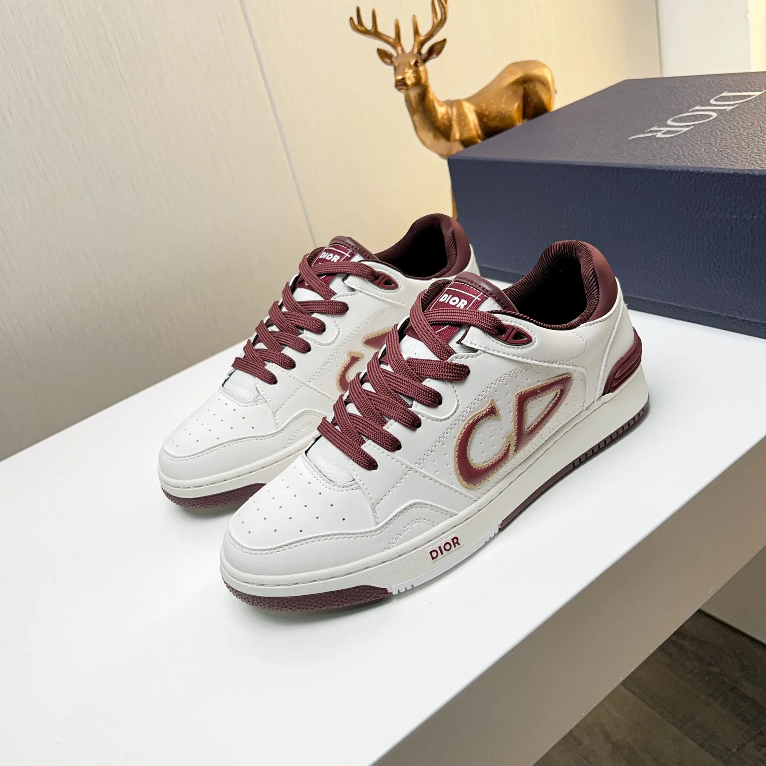 Men's Men's Shoes 💰420 [New Style] 🦩🦩Dior - Low-top sneakers 2025 spring men's collection new arrivals [Celebrate][Celebrate][Celebrate], reinterpret the basketball shoe design and become a classic Dior item [strong][strong][strong], carefully crafted in black and cream white smooth cowhide, paired with beige suede, showing leather on the side The CD logo, tongue, sole and back side are decorated with various distinctive details to enhance the style[666][666], while eyelet details, topstitching and rubber panels highlight the dynamic charm of its athletic style[strong][strong][strong]. It has a two-color rubber sole, which can be matched with various clothing to create a refined look. Size: 38 to 44 (45 can be customized